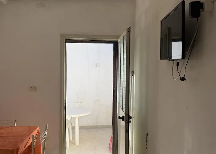 Casa Ninetta A Con Cortile * Торре-Лапилло