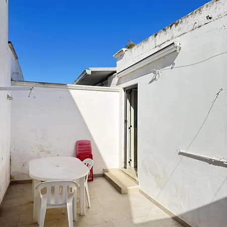 Casa Ninetta A Con Cortile * Torre Lapillo