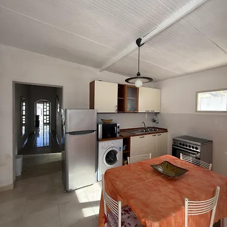 Casa Ninetta A Con Cortile * Torre Lapillo